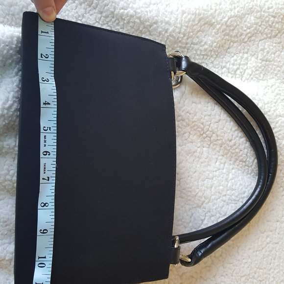 Miche Black Base Purse, 5 covers, and Handles - Picture 8 of 9